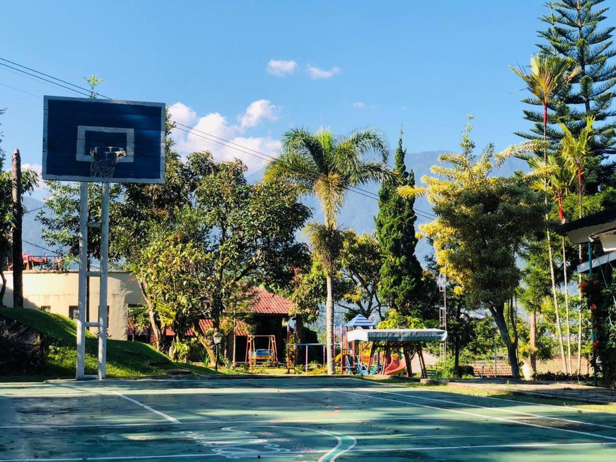 Alfa Resort Hotel And Conference Puncak Dış mekan fotoğraf